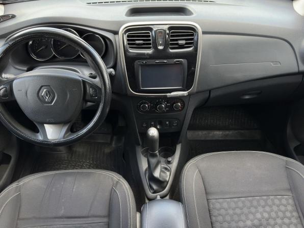 Renault Logan II с пробегом 2015 года, цена 620 000 рублей, 163720 км, седан, Автокод Объявления