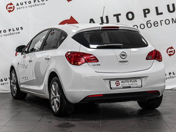 Opel Astra J с пробегом 2011 года, цена 799 000 рублей, 213308 км, хэтчбек, Автокод Объявления