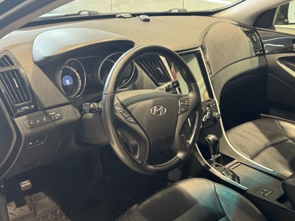 Hyundai Sonata VI (YF) с пробегом 2011 года, цена 899 000 рублей, 197500 км, седан, Автокод Объявления