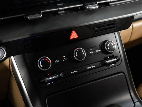 Kia Carnival IV с пробегом 2022 года, цена 3 555 000 рублей, 105379 км, минивэн, Автокод Объявления