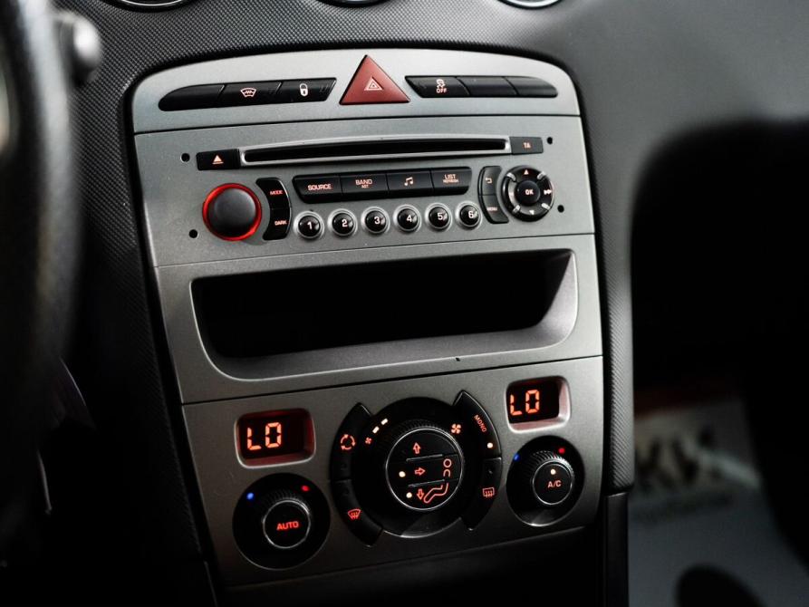 Peugeot 408 I Иркутск  - изображение 14