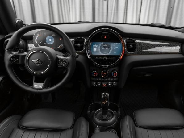 Mini Hatch III (F55/F56) Рестайлинг 2 с пробегом 2022 года, цена 3 890 000 рублей, 17160 км, хэтчбек, Автокод Объявления