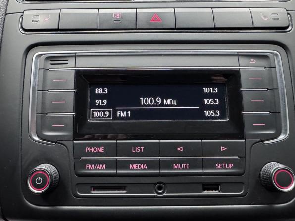 Volkswagen Polo V Рестайлинг с пробегом 2016 года, цена 1 049 000 рублей, 92211 км, седан, Автокод Объявления