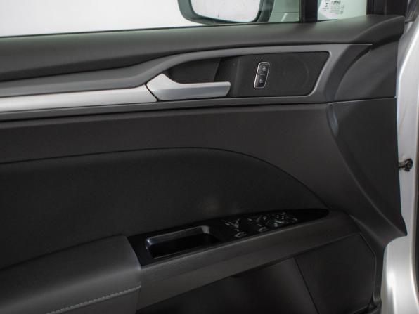 Ford Mondeo V с пробегом 2017 года, цена 1 720 000 рублей, 159457 км, седан, Автокод Объявления