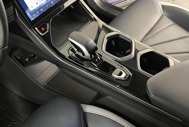 Geely Atlas II с пробегом 2024 года, цена 3 115 000 рублей, 22684 км, внедорожник, Автокод Объявления