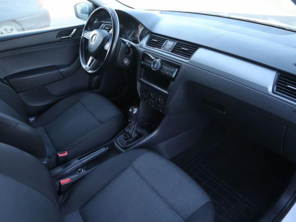 Skoda Rapid I с пробегом 2016 года, цена 886 000 рублей, 187000 км, лифтбек, Автокод Объявления
