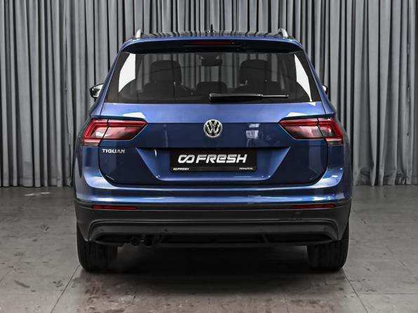 Volkswagen Tiguan II с пробегом 2018 года, цена 2 224 000 рублей, 37988 км, внедорожник, Автокод Объявления