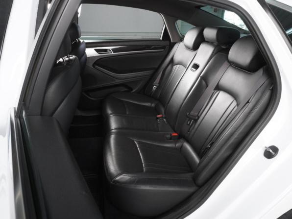 Hyundai Genesis II с пробегом 2014 года, цена 2 075 000 рублей, 225974 км, седан, Автокод Объявления