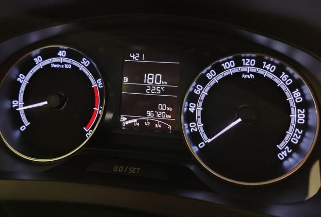 Skoda Rapid I Рестайлинг с пробегом 2019 года, цена 1 350 000 рублей, 96593 км, лифтбек, Автокод Объявления