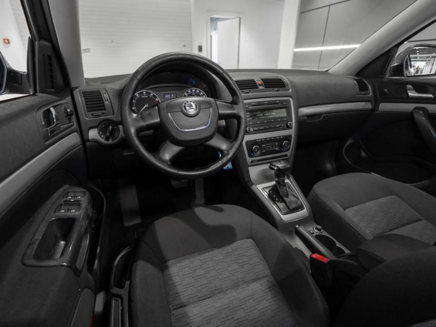 Skoda Octavia II (A5) Рестайлинг Москва  - изображение 7