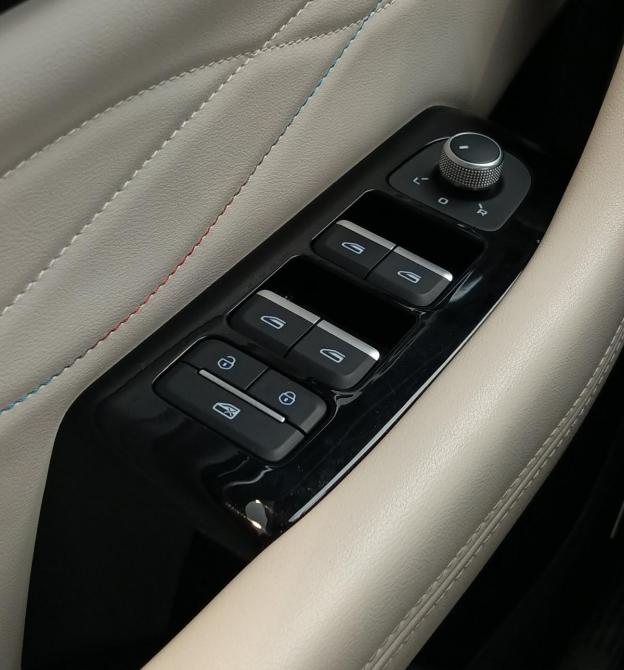 Geely Monjaro I Москва  - изображение 14