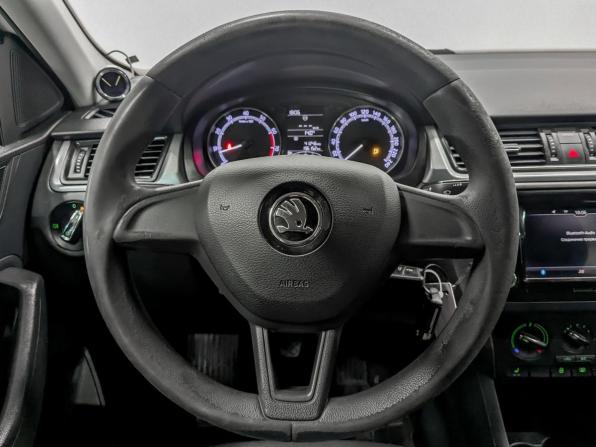 Skoda Rapid I Рестайлинг с пробегом 2019 года, цена 895 000 рублей, 196149 км, лифтбек, Автокод Объявления