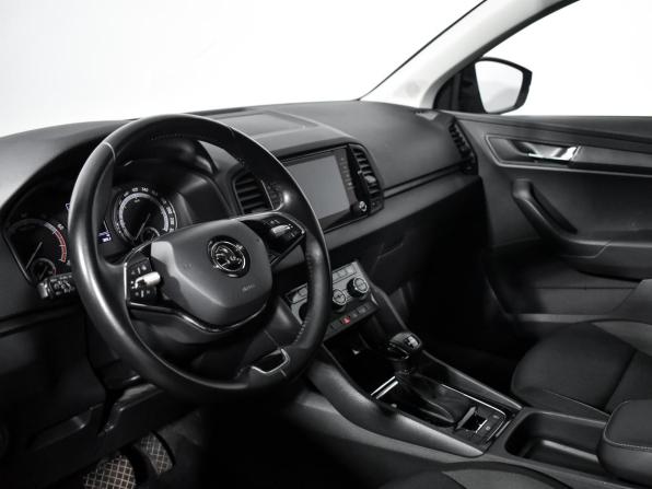 Skoda Karoq I с пробегом 2021 года, цена 1 655 000 рублей, 81005 км, внедорожник, Автокод Объявления