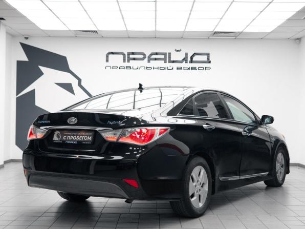 Hyundai Sonata VI (YF) с пробегом 2011 года, цена 899 000 рублей, 136718 км, седан, Автокод Объявления