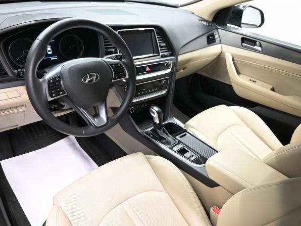 Hyundai Sonata VII (LF) Рестайлинг с пробегом 2017 года, цена 1 945 000 рублей, 131888 км, седан, Автокод Объявления
