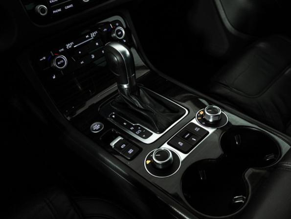 Volkswagen Touareg II Рестайлинг с пробегом 2014 года, цена 1 839 000 рублей, 297904 км, внедорожник, Автокод Объявления