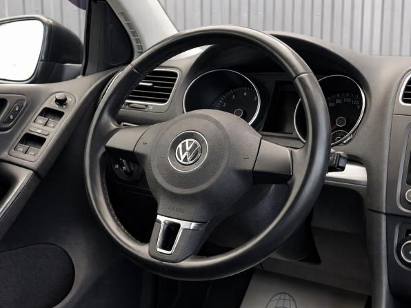 Volkswagen Golf VI с пробегом 2010 года, цена 927 000 рублей, 97805 км, хэтчбек, Автокод Объявления