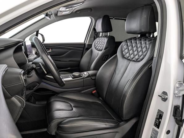 Hyundai Santa Fe IV Рестайлинг с пробегом 2021 года, цена 4 400 000 рублей, 46642 км, внедорожник, Автокод Объявления
