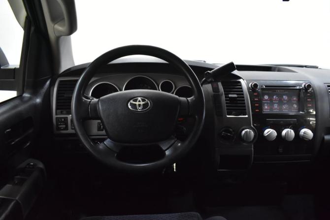 Toyota Tundra II с пробегом 2011 года, цена 2 540 000 рублей, 300000 км, пикап, Автокод Объявления
