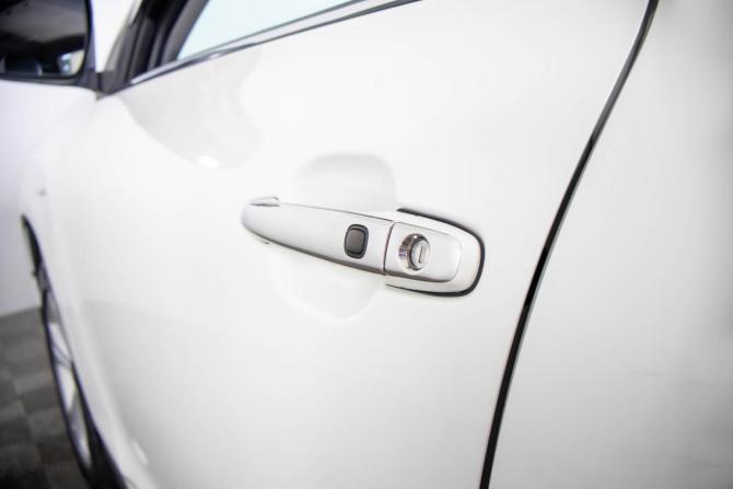 Toyota Highlander II (XU40) Рестайлинг с пробегом 2011 года, цена 1 899 000 рублей, 249156 км, внедорожник, Автокод Объявления
