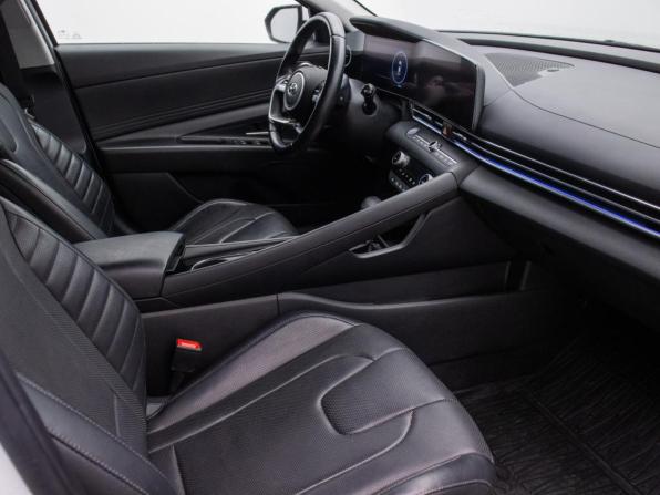 Hyundai Elantra VII (CN7) с пробегом 2021 года, цена 2 119 000 рублей, 72299 км, седан, Автокод Объявления