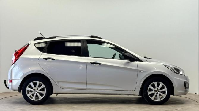 Hyundai Solaris I с пробегом 2012 года, цена 589 000 рублей, 188000 км, хэтчбек, Автокод Объявления
