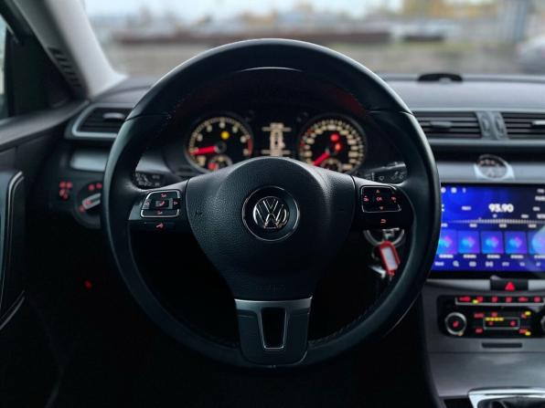 Volkswagen Passat B7 с пробегом 2011 года, цена 850 000 рублей, 241680 км, седан, Автокод Объявления