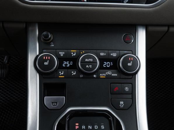 Land Rover Range Rover Evoque I Рестайлинг с пробегом 2018 года, цена 2 246 000 рублей, 148066 км, внедорожник, Автокод Объявления