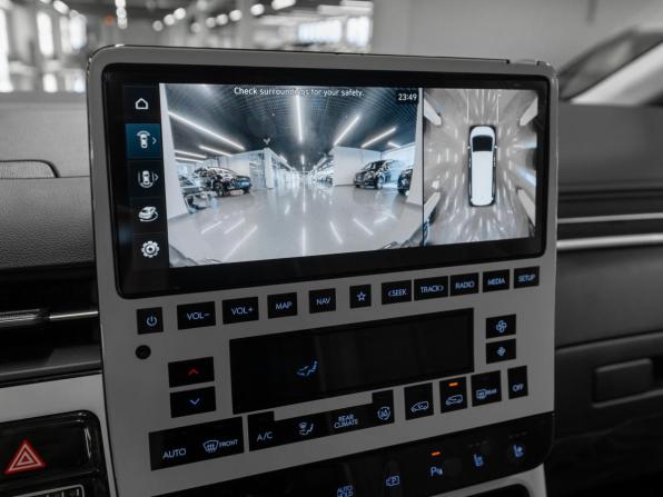 Hyundai Staria I с пробегом 2025 года, цена 8 250 000 рублей, 1776 км, минивэн, Автокод Объявления