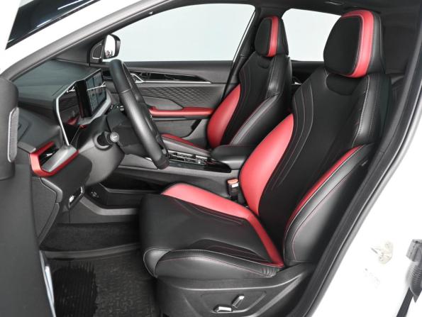 Geely Coolray I Рестайлинг с пробегом 2024 года, цена 2 199 000 рублей, 15301 км, внедорожник, Автокод Объявления