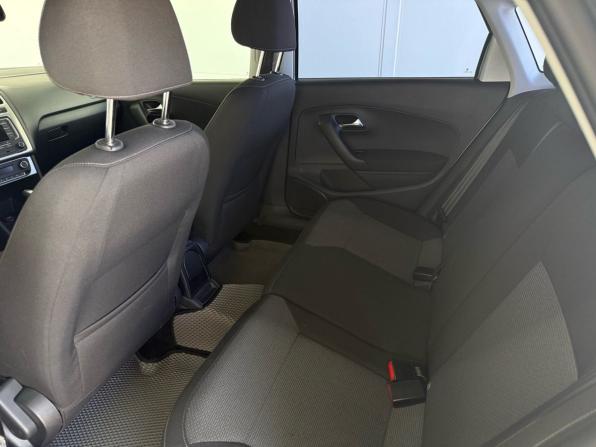 Volkswagen Polo V Рестайлинг с пробегом 2017 года, цена 1 529 000 рублей, 62500 км, седан, Автокод Объявления