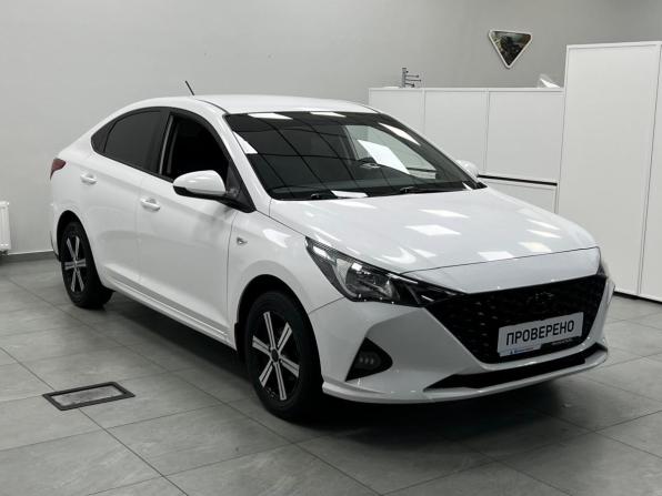 Hyundai Solaris II Рестайлинг с пробегом 2021 года, цена 1 390 000 рублей, 112000 км, седан, Автокод Объявления