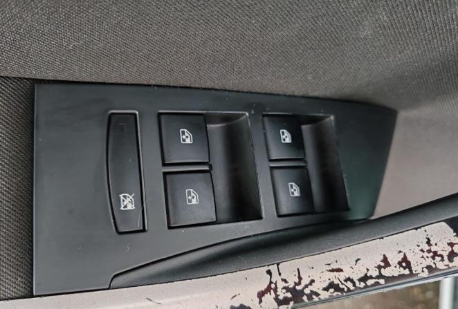 Opel Astra J с пробегом 2012 года, цена 650 000 рублей, 183161 км, хэтчбек, Автокод Объявления