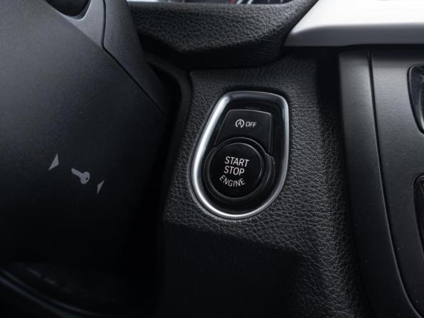 BMW 3 серии VI (F3x) с пробегом 2014 года, цена 1 359 000 рублей, 179849 км, седан, Автокод Объявления