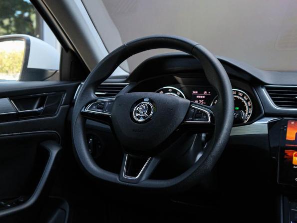 Skoda Superb III Рестайлинг с пробегом 2020 года, цена 2 450 000 рублей, 53940 км, лифтбек, Автокод Объявления