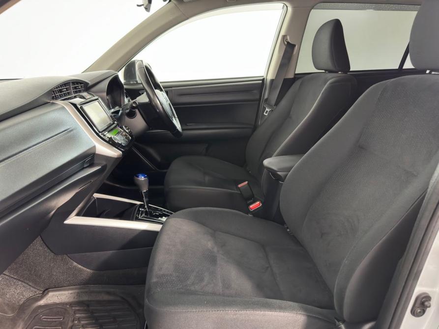 Toyota Corolla XI (E160 E170 E180) Рестайлинг 1 Великий Новгород  - изображение 8