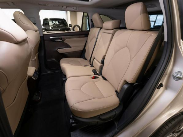 Toyota Highlander IV (XU70) с пробегом 2026 года, цена 5 650 000 рублей, 25 км, внедорожник, Автокод Объявления