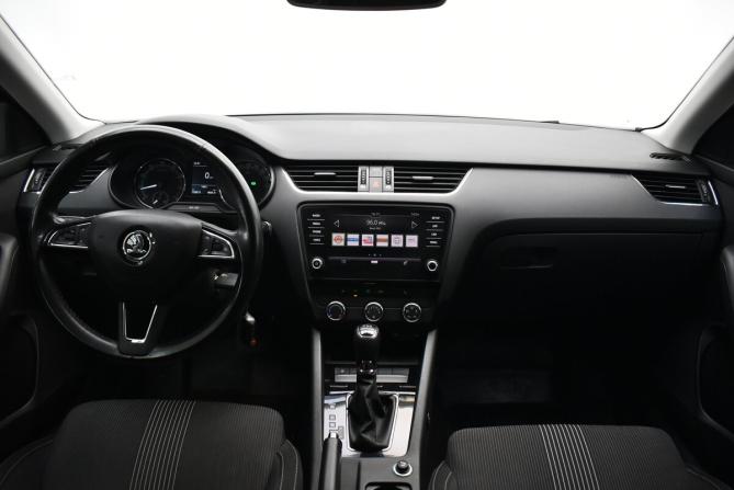 Skoda Octavia III (A7) Рестайлинг с пробегом 2017 года, цена 1 750 000 рублей, 159615 км, лифтбек, Автокод Объявления