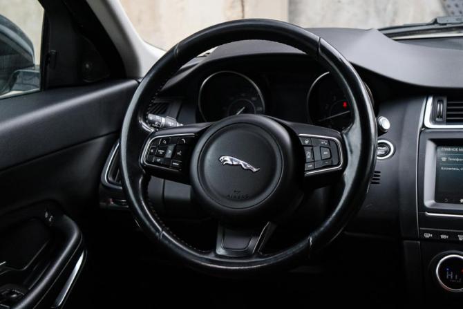 Jaguar E-Pace I с пробегом 2018 года, цена 2 295 000 рублей, 137325 км, внедорожник, Автокод Объявления