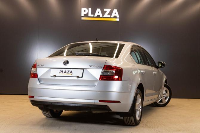 Skoda Octavia III (A7) Рестайлинг с пробегом 2017 года, цена 1 649 000 рублей, 194285 км, лифтбек, Автокод Объявления