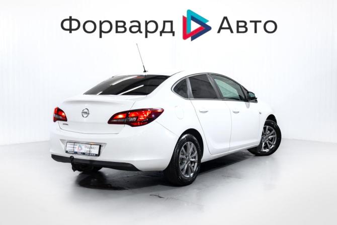 Opel Astra J Рестайлинг с пробегом 2014 года, цена 765 000 рублей, 174536 км, седан, Автокод Объявления