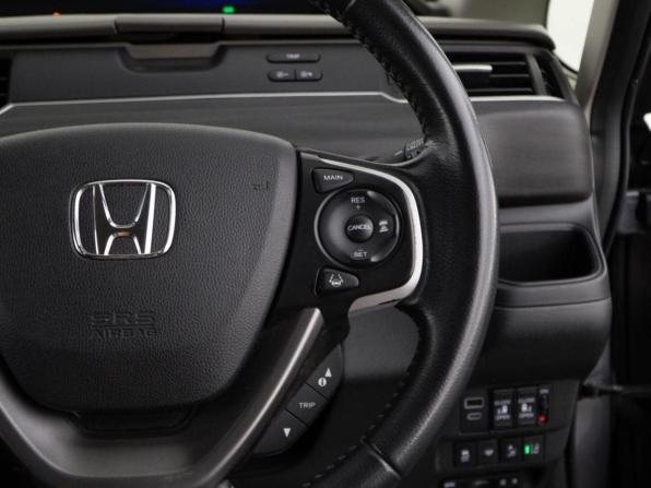 Honda Freed II с пробегом 2017 года, цена 1 400 000 рублей, 205439 км, компактвэн, Автокод Объявления