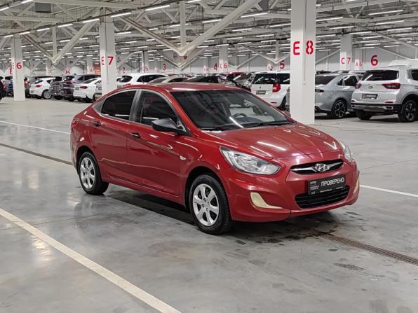 Hyundai Solaris I с пробегом 2013 года, цена 510 000 рублей, 266177 км, седан, Автокод Объявления