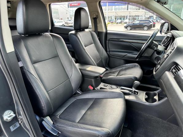 Mitsubishi Outlander III Рестайлинг 2 с пробегом 2015 года, цена 1 499 000 рублей, 146000 км, внедорожник, Автокод Объявления