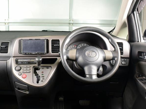 Toyota Wish I с пробегом 2004 года, цена 809 999 рублей, 25229 км, компактвэн, Автокод Объявления