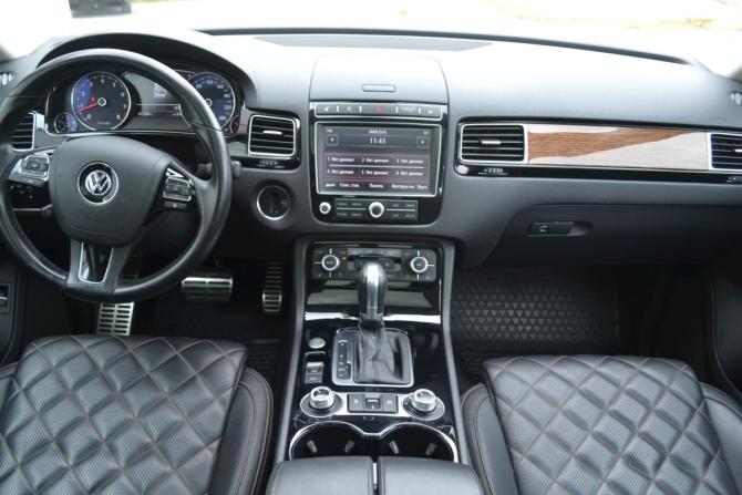 Volkswagen Touareg II Рестайлинг с пробегом 2018 года, цена 4 100 000 рублей, 61078 км, внедорожник, Автокод Объявления