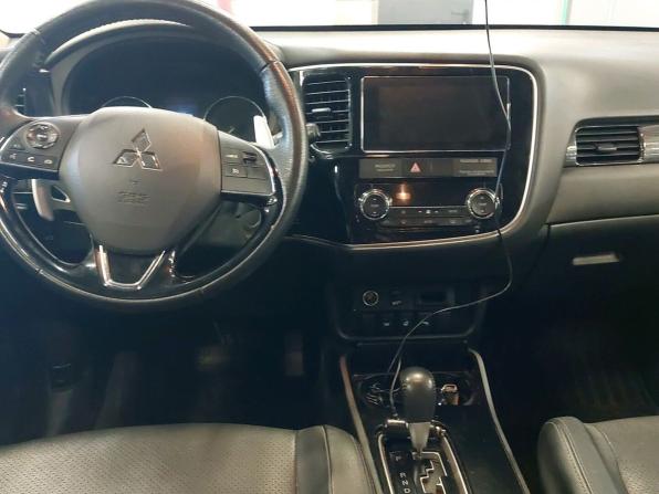Mitsubishi Outlander III Рестайлинг 2 с пробегом 2018 года, цена 1 800 000 рублей, 162249 км, внедорожник, Автокод Объявления