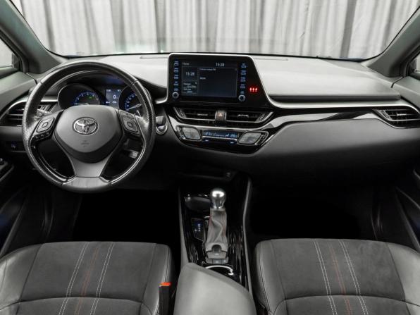 Toyota C-HR I Рестайлинг с пробегом 2021 года, цена 2 690 000 рублей, 70096 км, внедорожник, Автокод Объявления