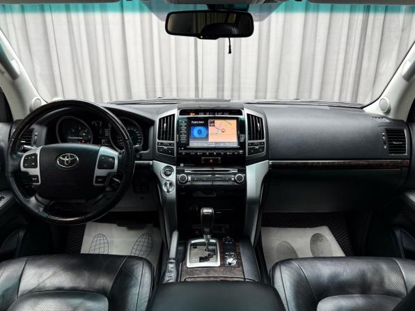 Toyota Land Cruiser 200 Series Рестайлинг 1 с пробегом 2013 года, цена 3 759 000 рублей, 244860 км, внедорожник, Автокод Объявления