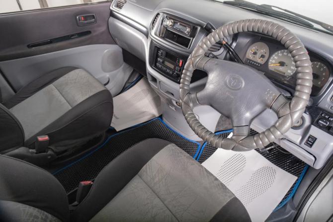 Toyota Touring HiAce I с пробегом 2000 года, цена 699 000 рублей, 370000 км, минивэн, Автокод Объявления
